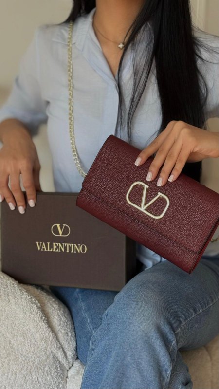 كلاتش Valentino - شامل علبة #8881